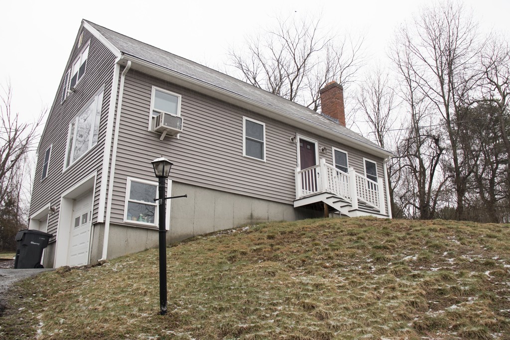 33 Stowe Road Grafton, MA 01519 - Photo 1 of 22 Gallery Image 1