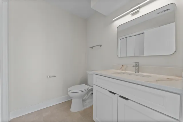$549,000 | 224 South Western Avenue, Unit B, Chicago, IL 60612