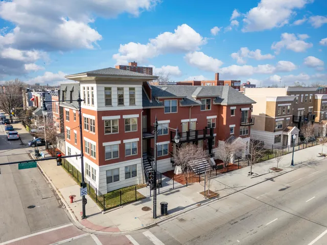 $549,000 | 224 South Western Avenue, Unit B, Chicago, IL 60612