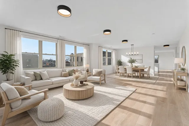 $549,000 | 224 South Western Avenue, Unit B, Chicago, IL 60612