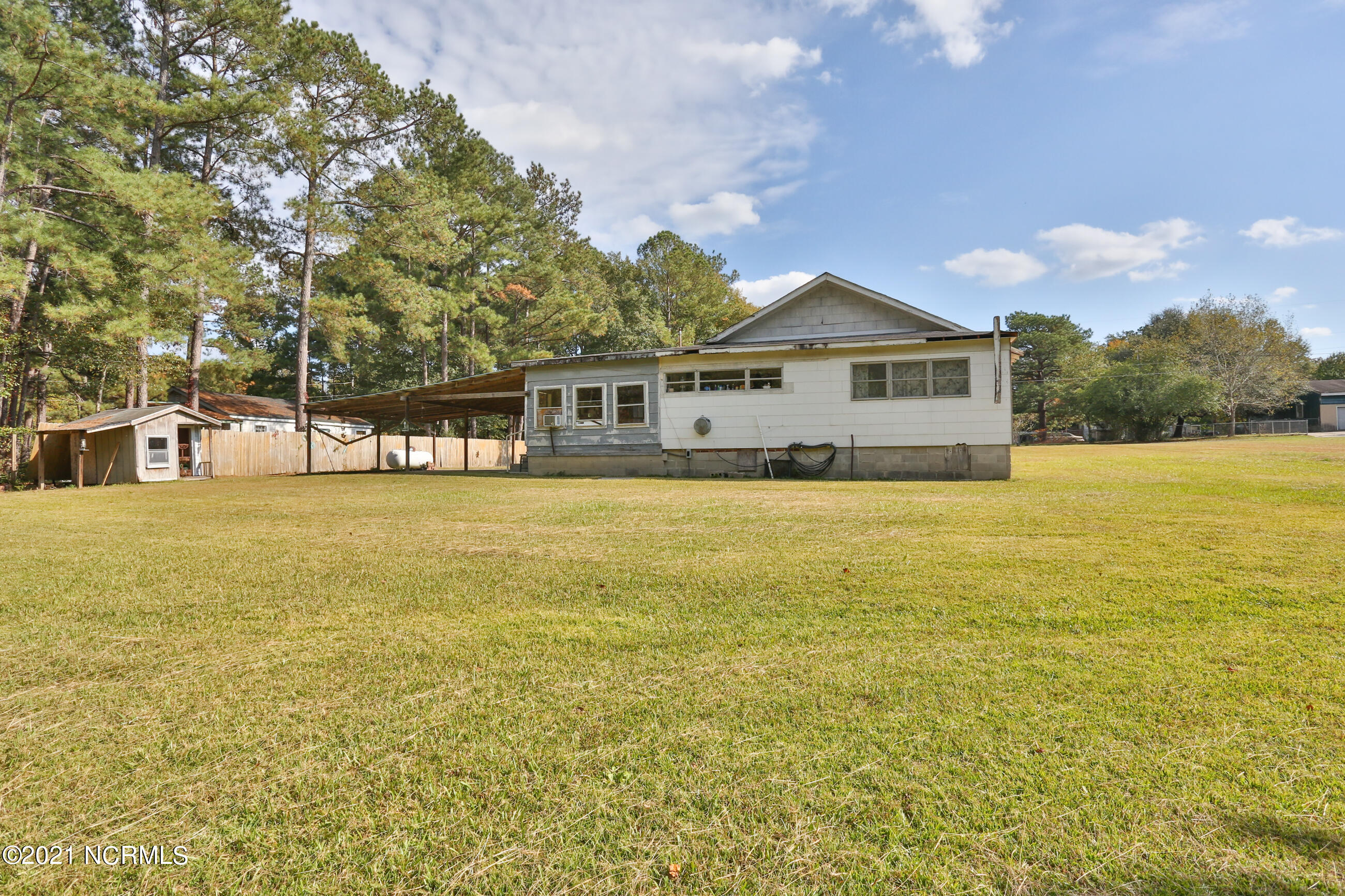 113 Grant Street Rockingham, NC 28379 - Photo 20 of 27 2Z1A1085
