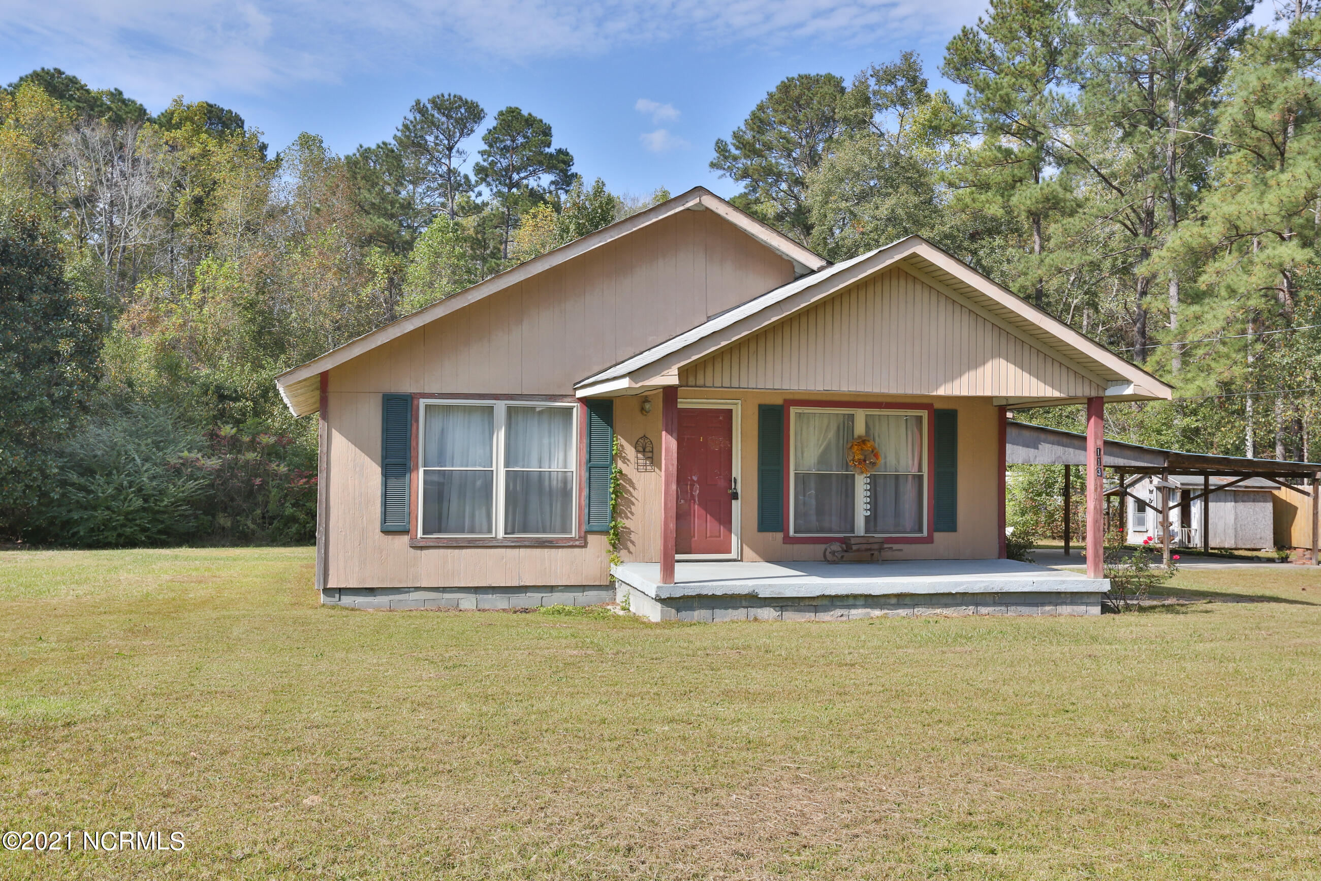 113 Grant Street Rockingham, NC 28379 - Photo 3 of 27 2Z1A0961