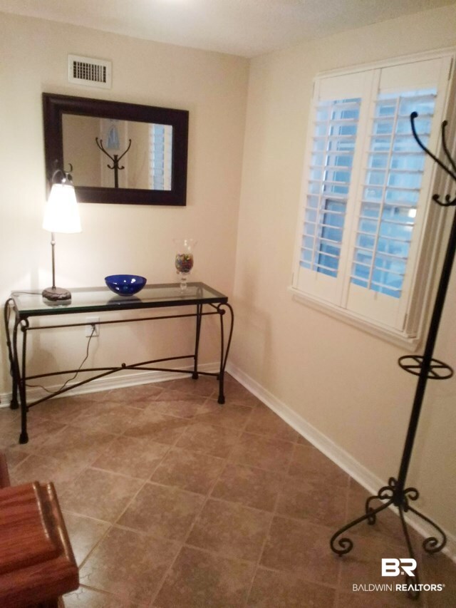 710 South Mobile Street, Unit 23 Fairhope, AL 36532 - Photo 5 of 42 Spacious foyer