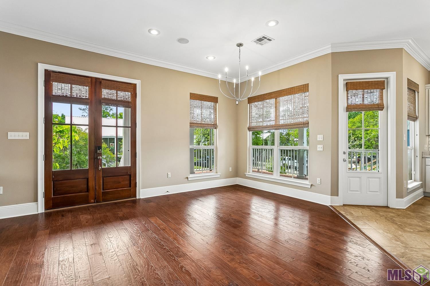 222 Lafitte Street Mandeville, LA 70448 - Photo 4 of 31