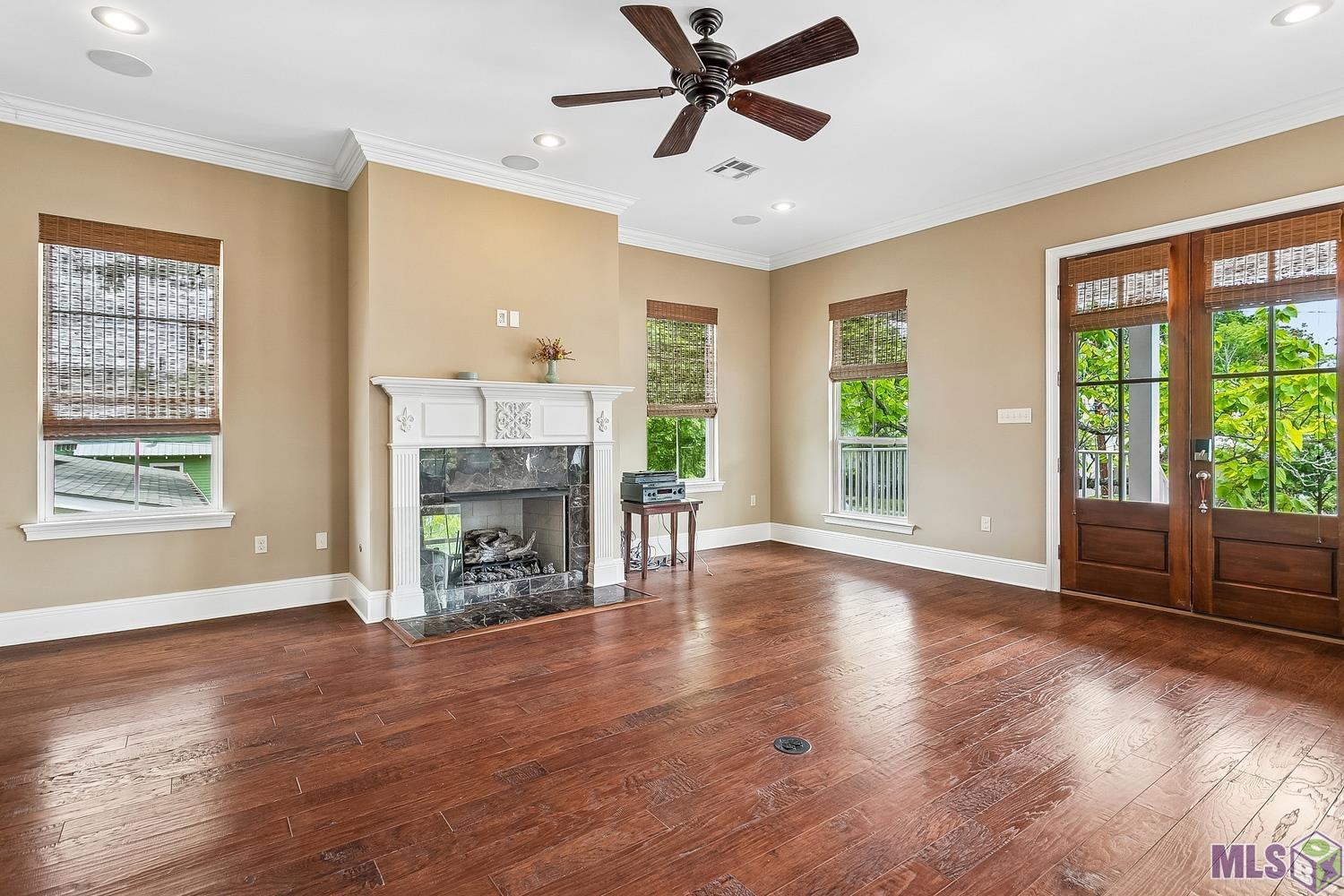 222 Lafitte Street Mandeville, LA 70448 - Photo 5 of 31