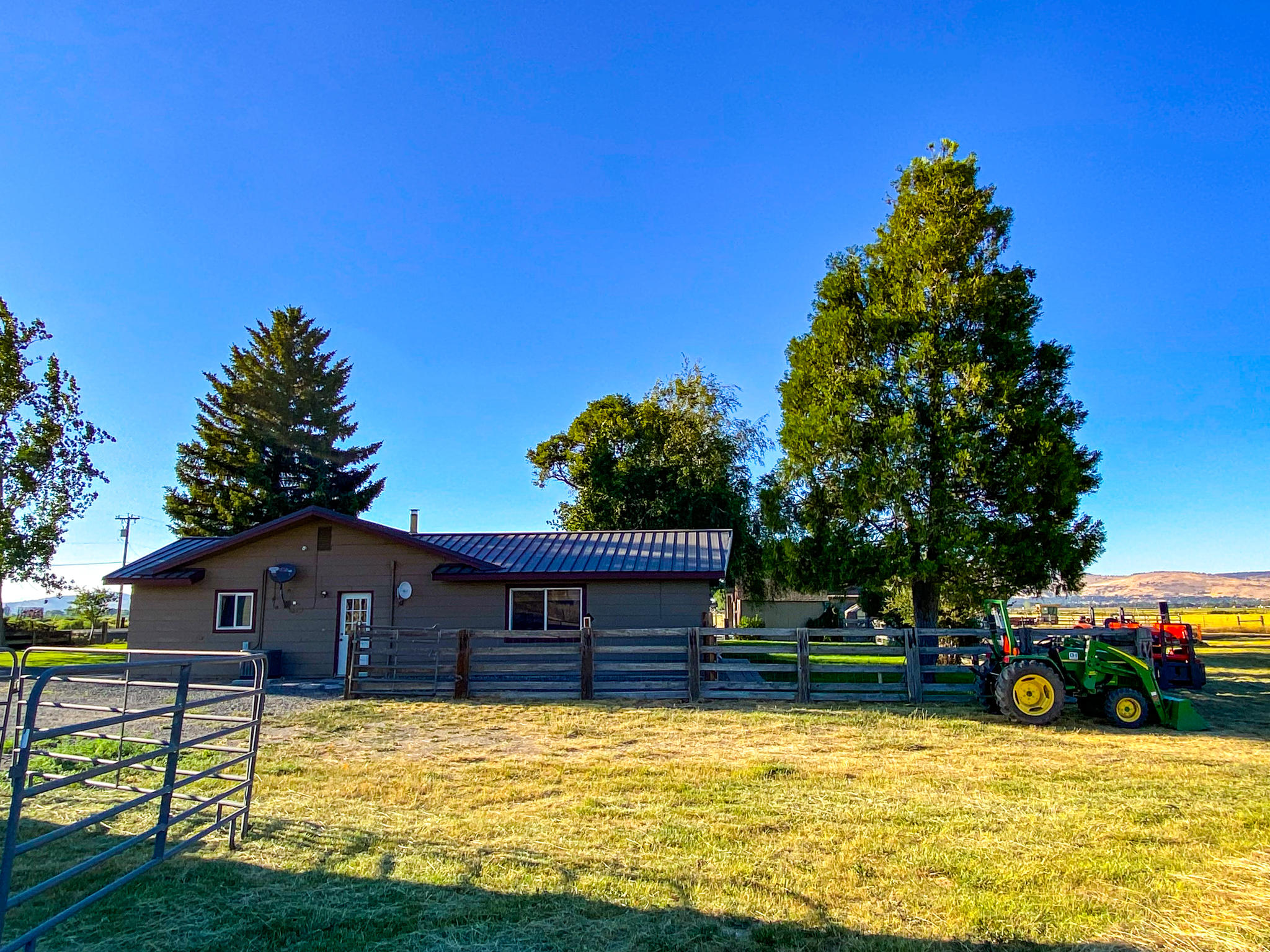 9151 Springlake Road Klamath Falls, OR 97603 - Photo 3 of 47 3a