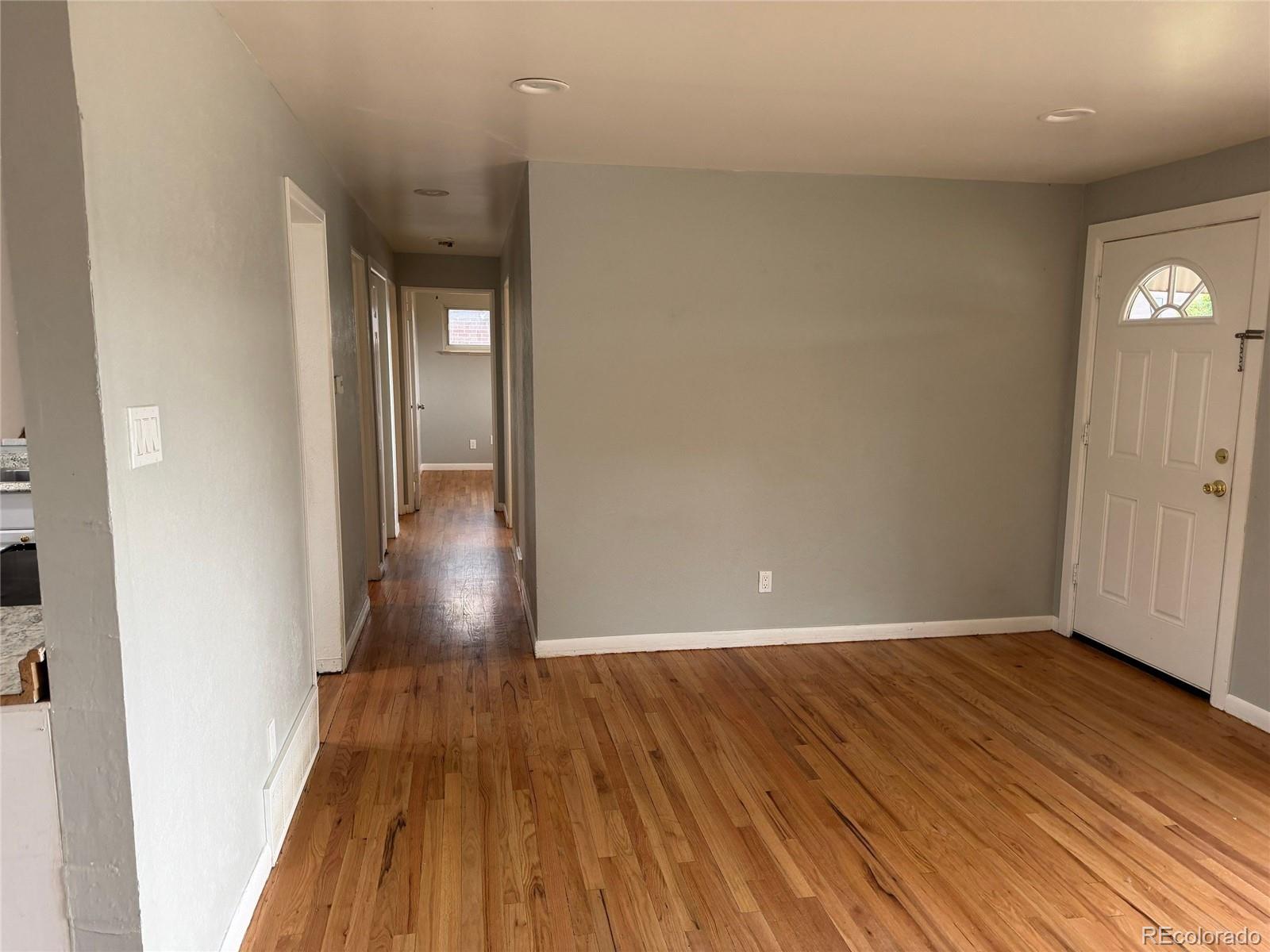 3124 Quari Street Aurora, CO 80011 - Photo 6 of 28