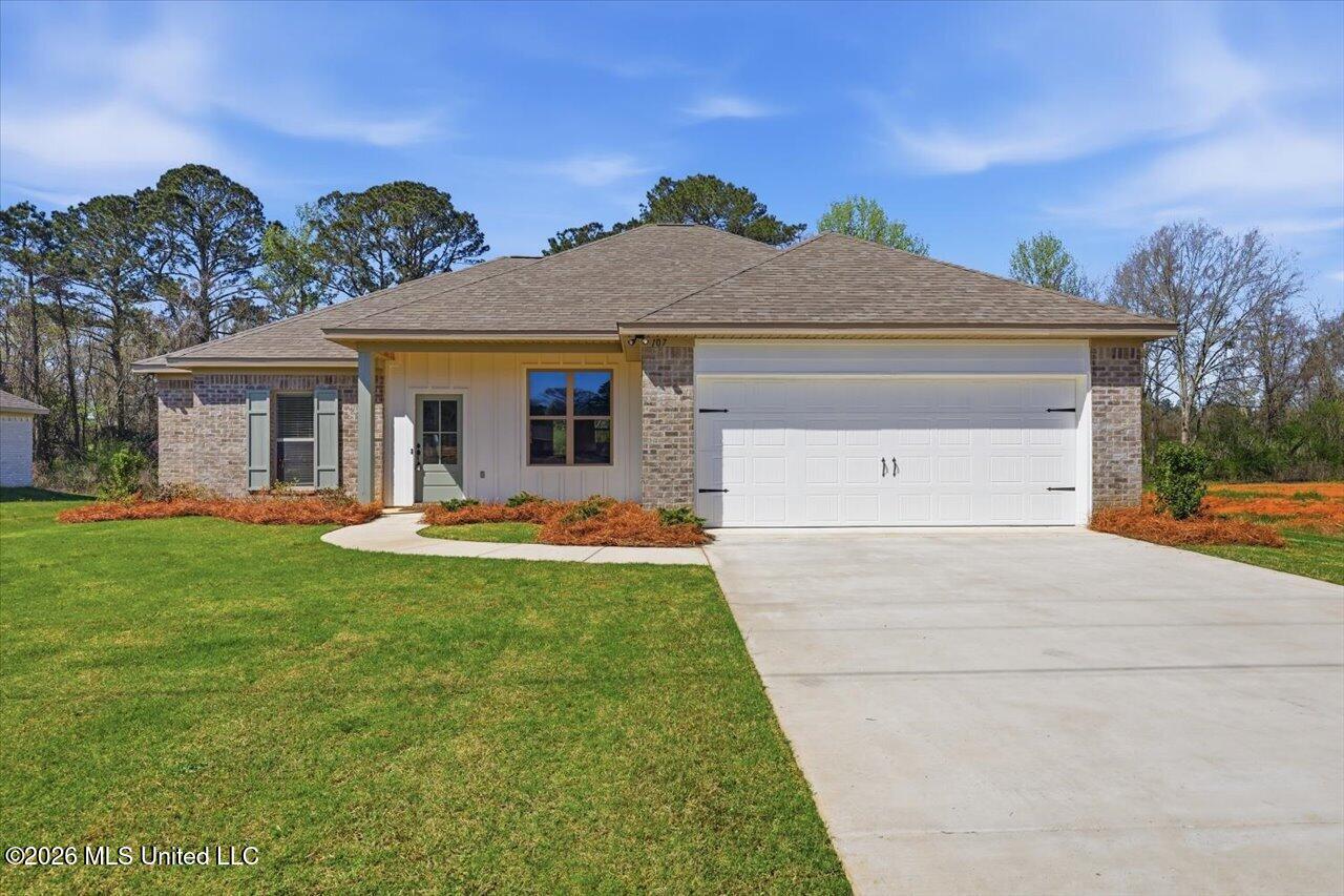 107 Northeast Adams Avenue Magee, MS 39111 - Photo 1 of 30 01-107 NE Adams Ave _ Home Tours MS