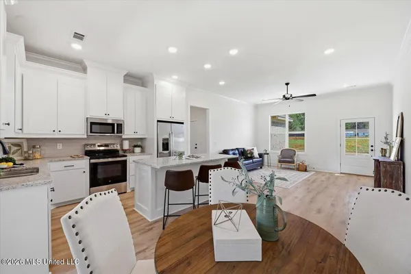 $274,900 | 107 Northeast Adams Avenue, Magee, MS 39111