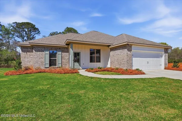 $274,900 | 107 Northeast Adams Avenue, Magee, MS 39111