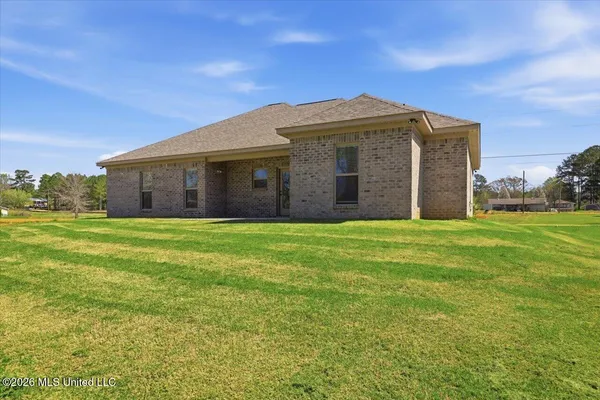 $274,900 | 107 Northeast Adams Avenue, Magee, MS 39111