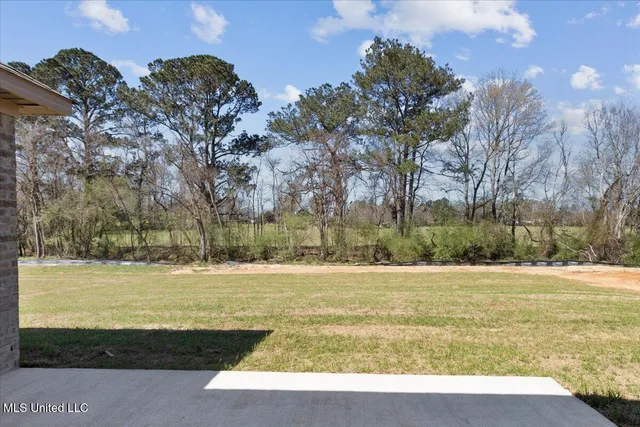 $275,500 | 107 Northeast Adams Avenue, Magee, MS 39111