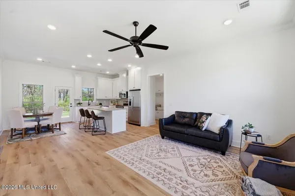 $274,900 | 107 Northeast Adams Avenue, Magee, MS 39111