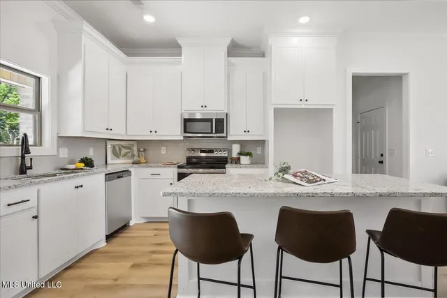 $275,500 | 107 Northeast Adams Avenue, Magee, MS 39111