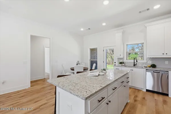 $274,900 | 107 Northeast Adams Avenue, Magee, MS 39111