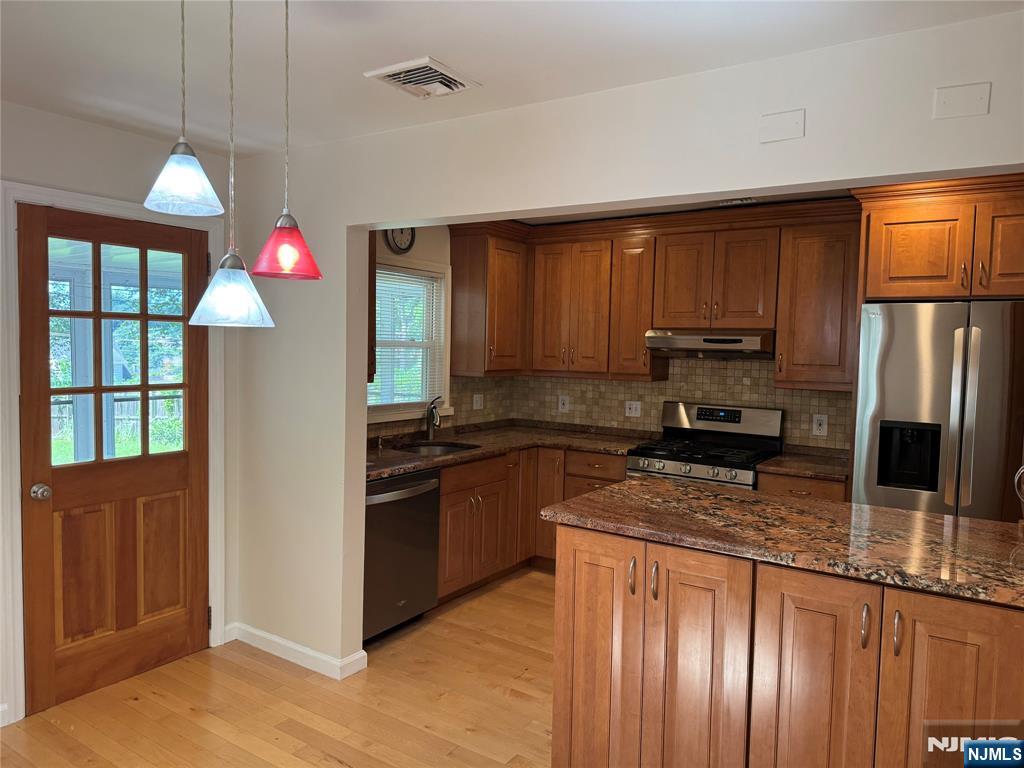 243 Donaldson Avenue Rutherford, NJ 07070 - Photo 13 of 26 Gallery Image 13