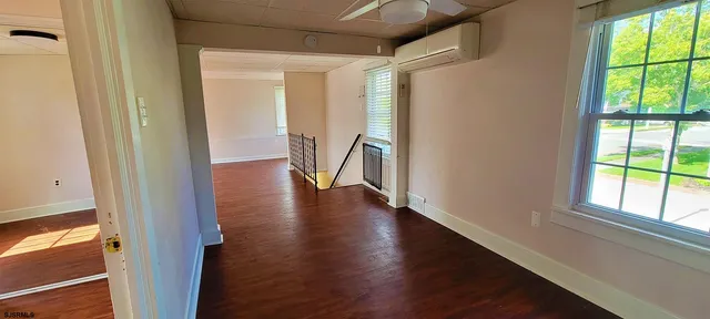 $1,950 | 239 Roosevelt Avenue, Unit 2, Northfield, NJ 08225