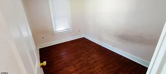 $1,950 | 239 Roosevelt Avenue, Unit 2, Northfield, NJ 08225