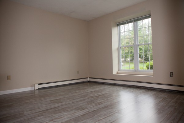 610 Ridgefield Circle, Unit A Clinton, MA 01510 - Photo 3 of 30 Gallery Image 3
