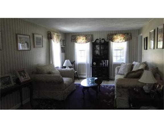 3 Heritage Road Hingham, MA 02043 - Photo 4 of 7 Gallery Image 4