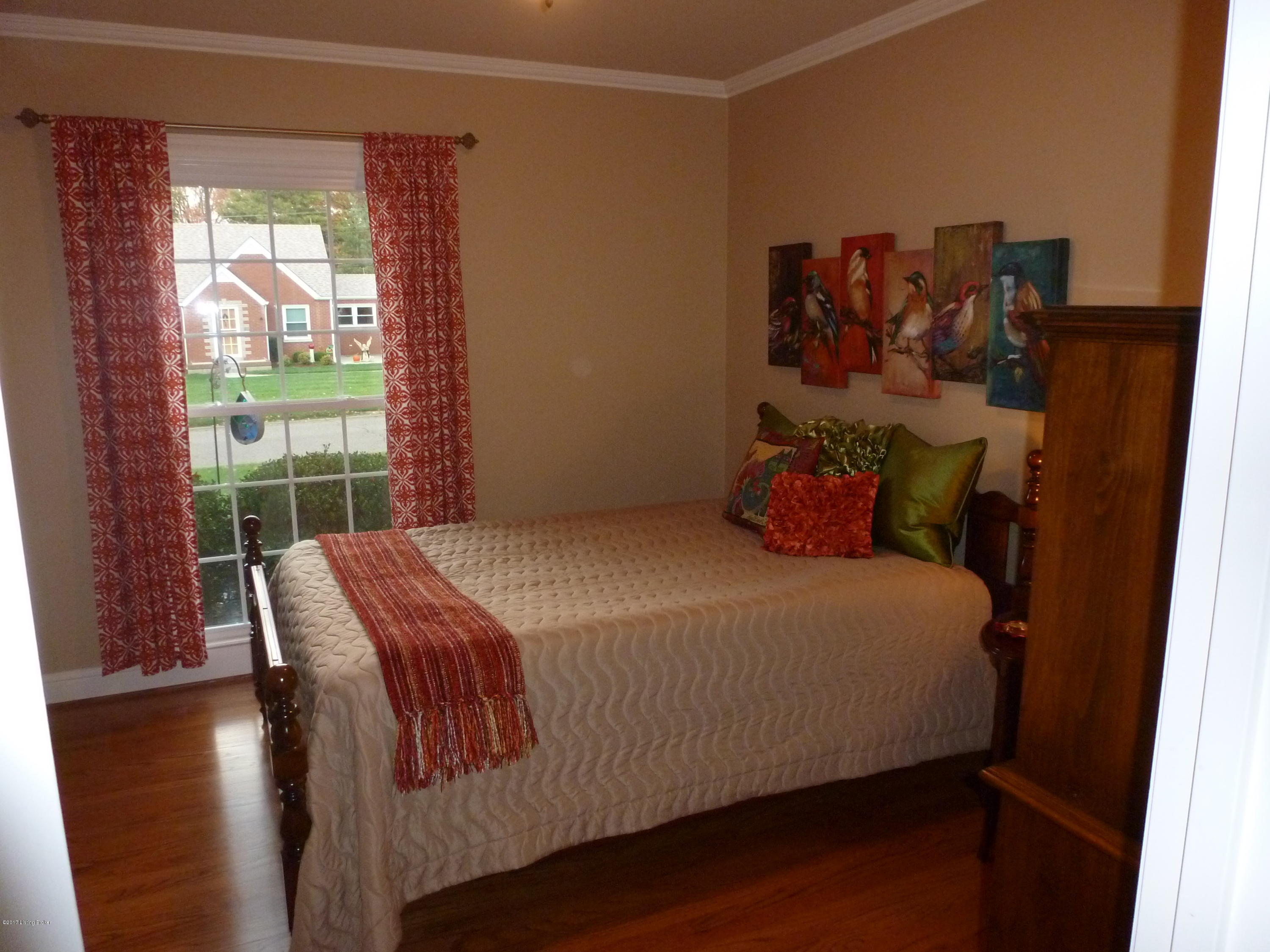 3526 Graham Road Louisville, KY 40207 - Photo 13 of 30 Bedroom 1