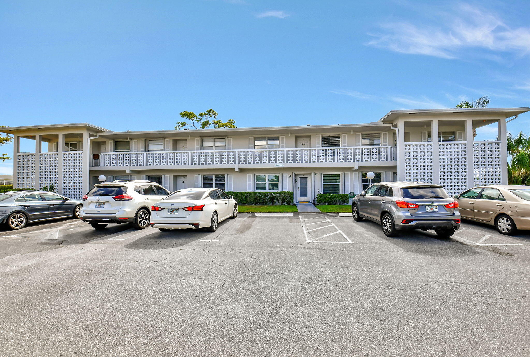 2721 Southwest 15th Street, Unit 203 Delray Beach, FL 33445 - Photo 4 of 55 2721 SW 15th St
