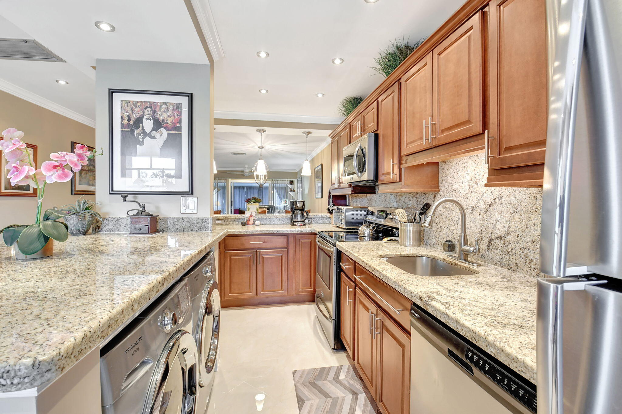 2721 Southwest 15th Street, Unit 203 Delray Beach, FL 33445 - Photo 9 of 55 Kitchen