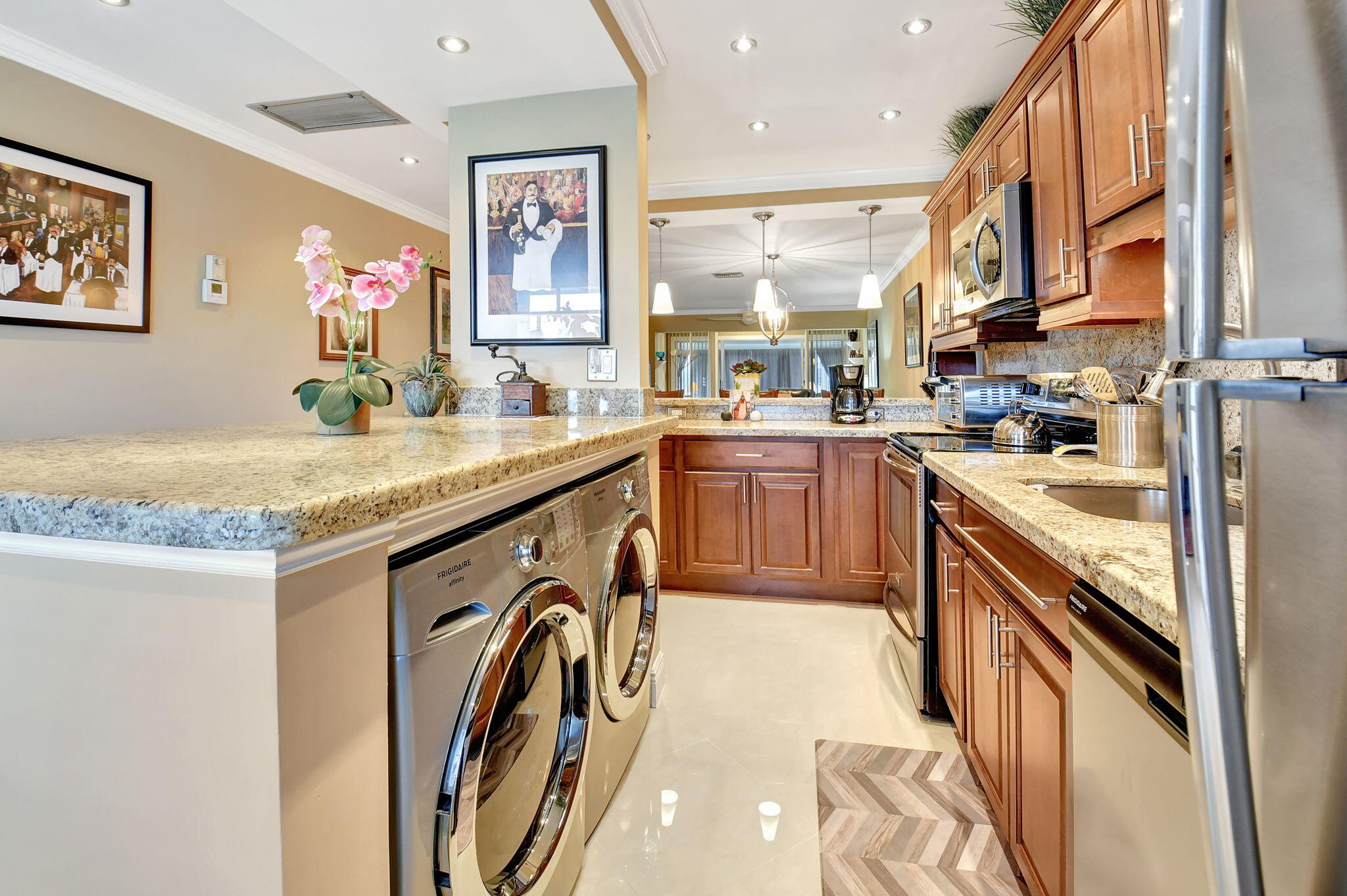 2721 Southwest 15th Street, Unit 203 Delray Beach, FL 33445 - Photo 10 of 55 Kitchen