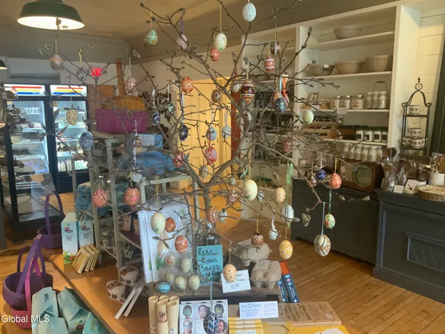 $750,000 | 15 Church Street, Hoosick Falls, NY 12090