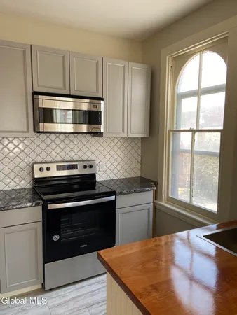 $675,000 | 15 Church Street, Hoosick Falls, NY 12090