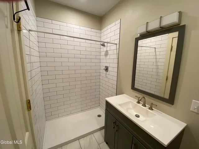 $750,000 | 15 Church Street, Hoosick Falls, NY 12090