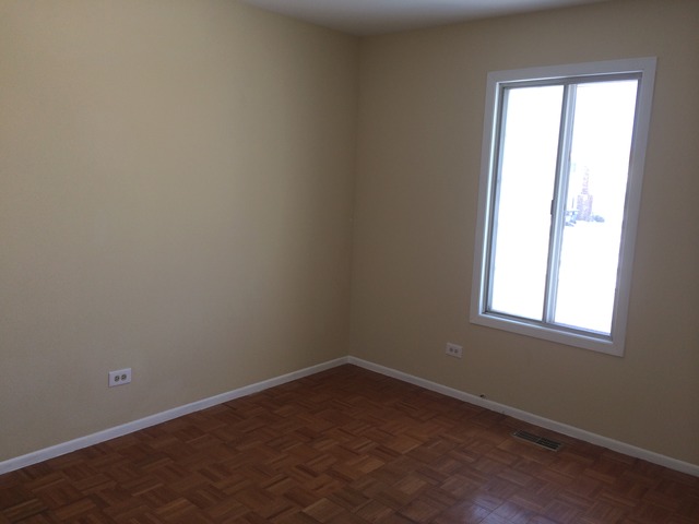 17 Churn Road, Unit 23 Matteson, IL 60443 - Photo 14 of 17 an empty room with a window