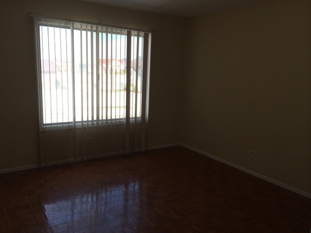 17 Churn Road, Unit 23 Matteson, IL 60443 - Photo 15 of 17 a view of an empty room and window