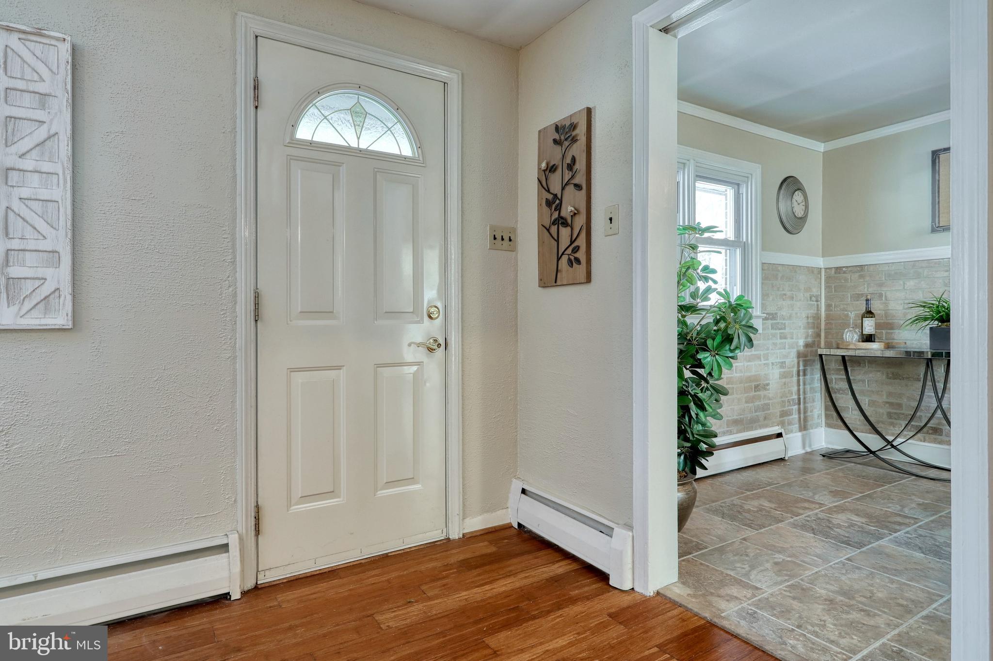 Foyer/ Main Entrance