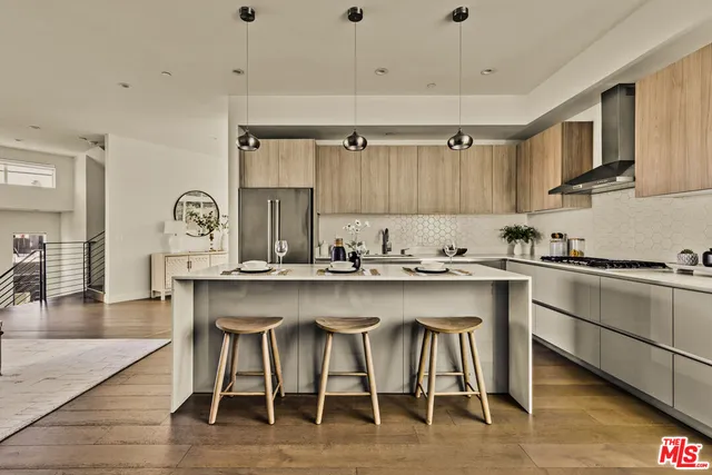 $1,650,000 | 3109 South Dakota Drive, Los Angeles, CA 90034