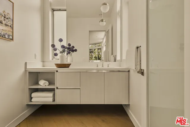 $1,650,000 | 3109 South Dakota Drive, Los Angeles, CA 90034