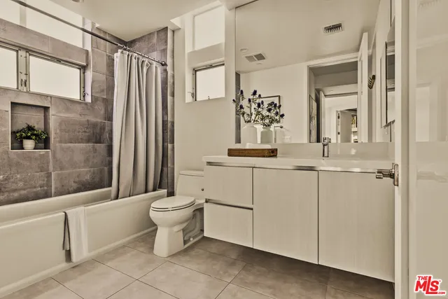 $1,650,000 | 3109 South Dakota Drive, Los Angeles, CA 90034