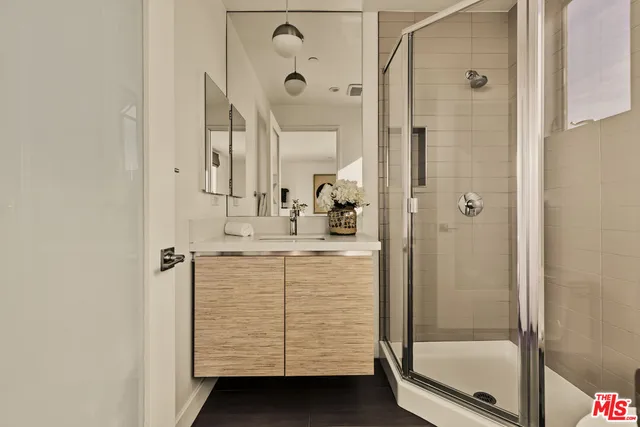 $1,650,000 | 3109 South Dakota Drive, Los Angeles, CA 90034