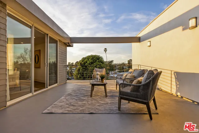$1,650,000 | 3109 South Dakota Drive, Los Angeles, CA 90034