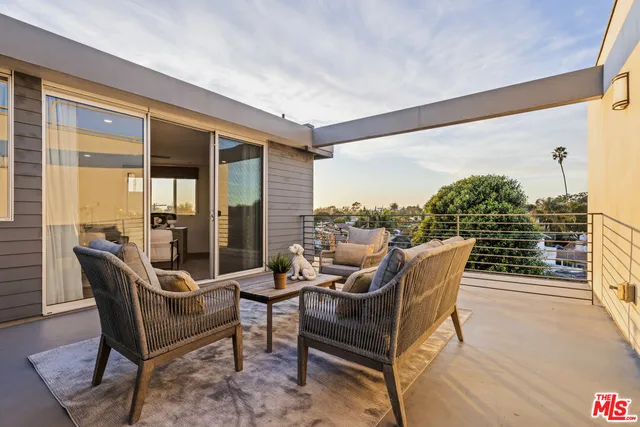 $1,650,000 | 3109 South Dakota Drive, Los Angeles, CA 90034