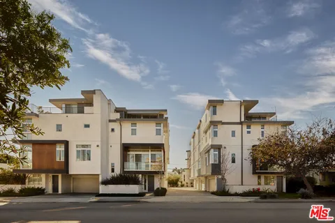 $1,650,000 | 3109 South Dakota Drive, Los Angeles, CA 90034