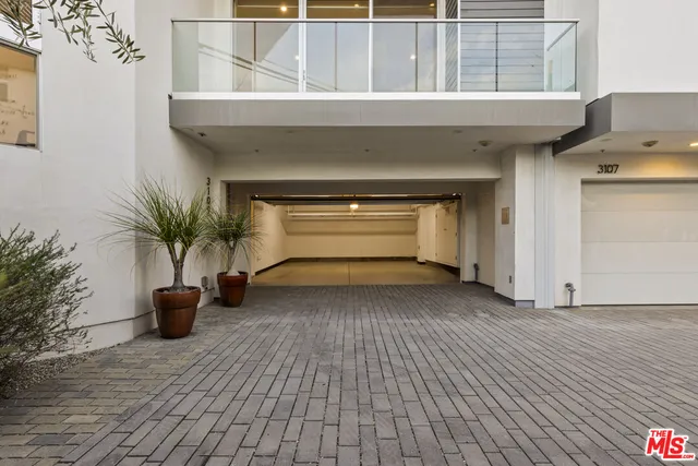 $1,650,000 | 3109 South Dakota Drive, Los Angeles, CA 90034