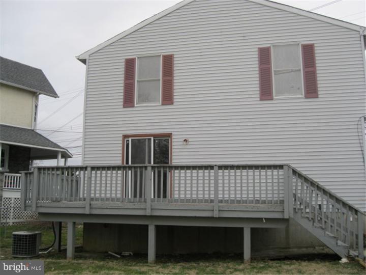 114 Laurel Road Sharon Hill, PA 19079 - Photo 2 of 10 Exterior Back