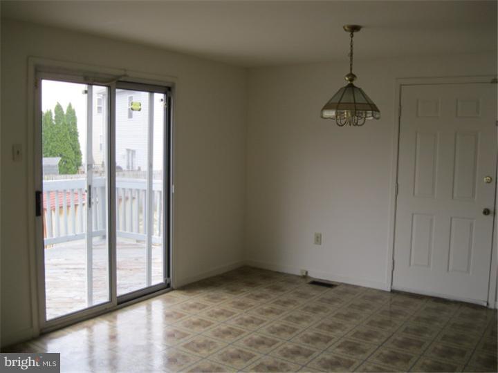 114 Laurel Road Sharon Hill, PA 19079 - Photo 4 of 10 Dining Room
