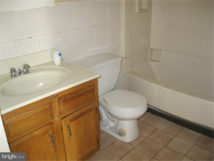 114 Laurel Road Sharon Hill, PA 19079 - Photo 9 of 10 Bathroom