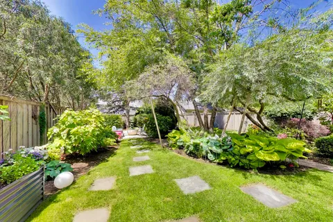 $889,000 | 138 Ashland Avenue, River Forest, IL 60305