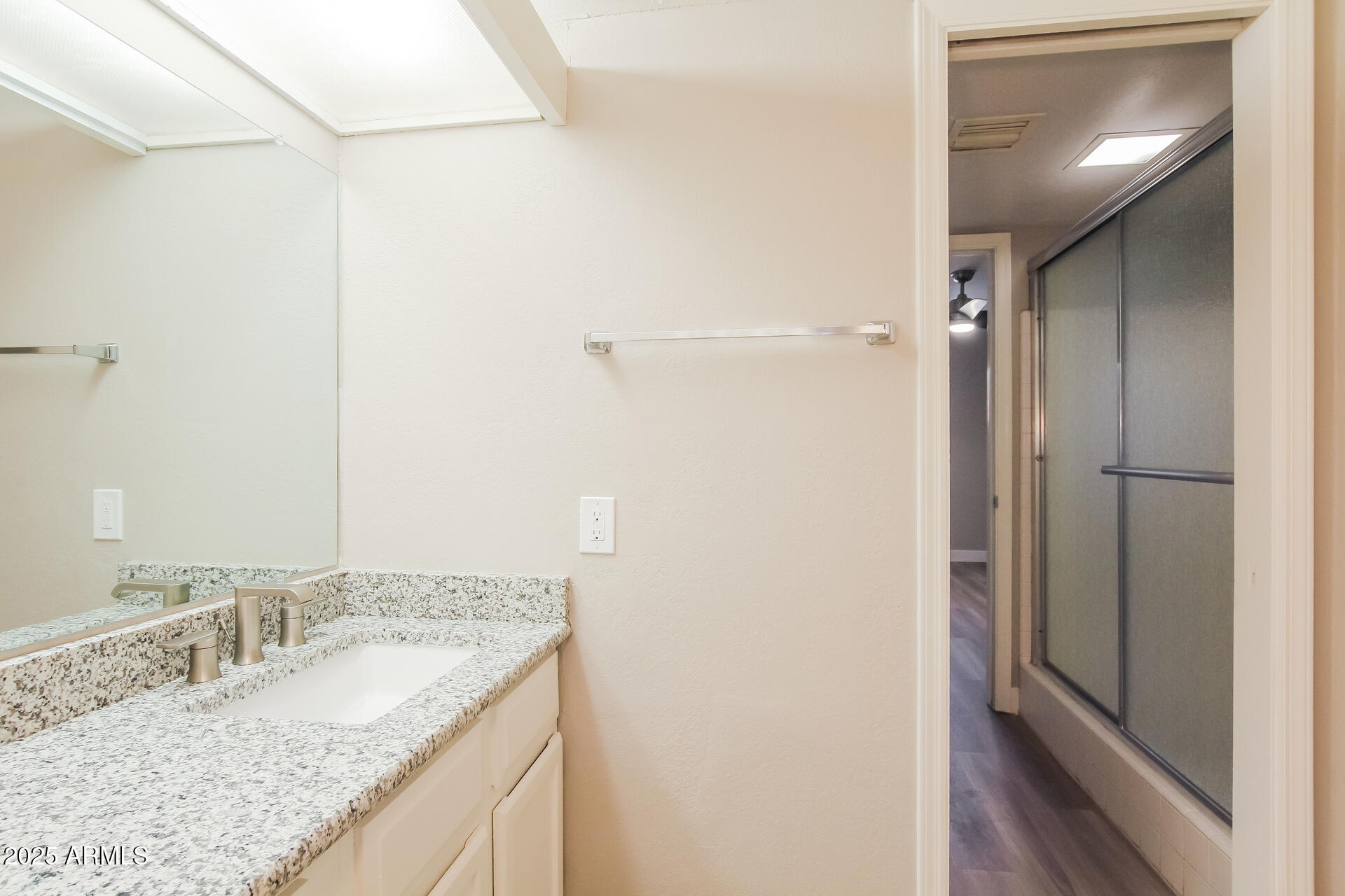 7653 East Vista Drive Scottsdale, AZ 85250 - Photo 12 of 21 14-photo-Bathroom