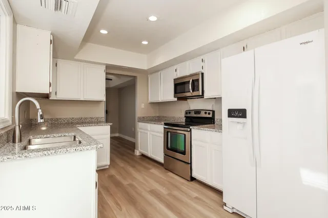 $2,500 | 7653 East Vista Drive, Scottsdale, AZ 85250