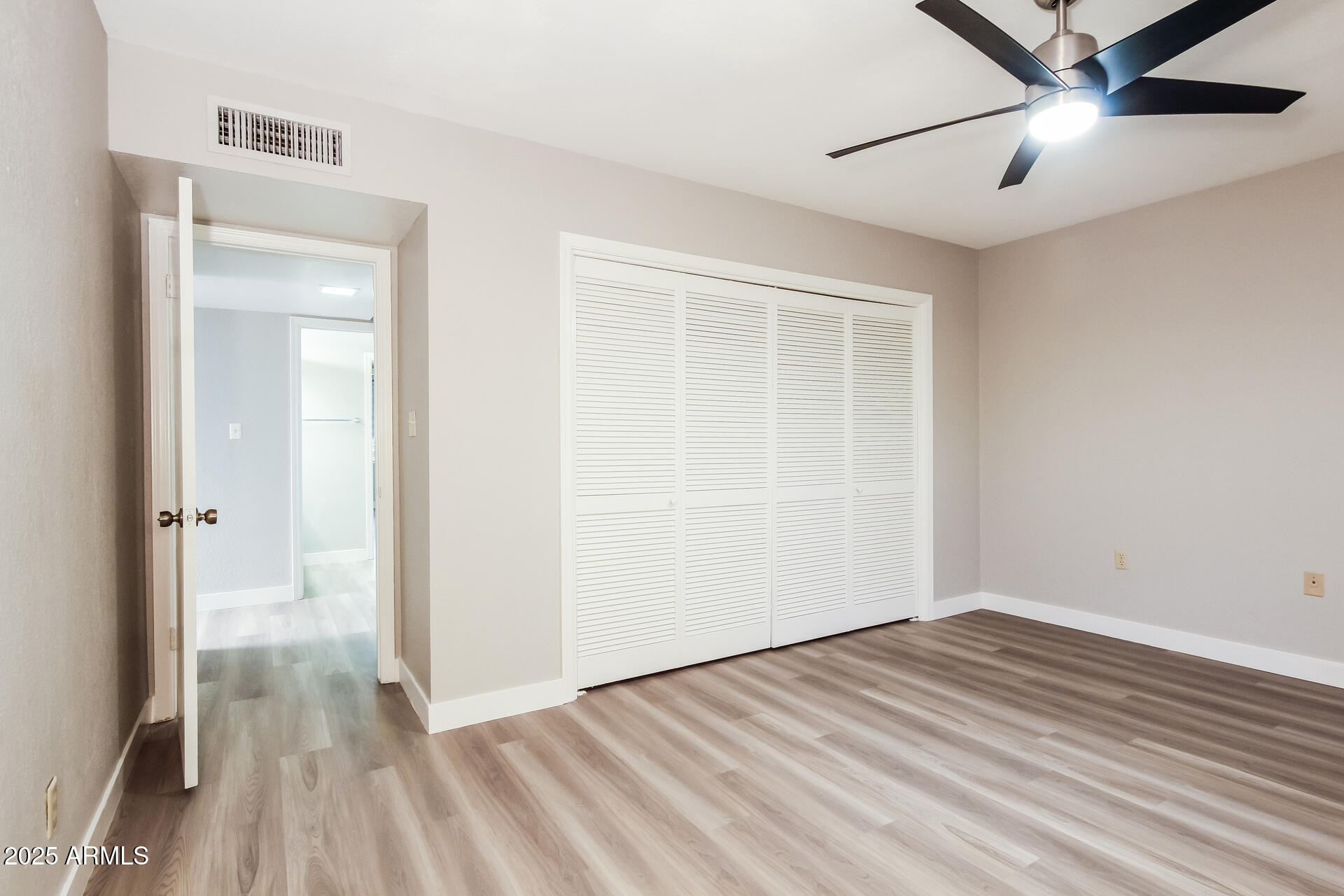 7653 East Vista Drive Scottsdale, AZ 85250 - Photo 8 of 21 10-photo-Bedroom