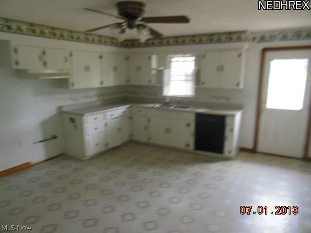5685 Oberlin Road Amherst, OH 44001 - Photo 4 of 11 Gallery Image 4